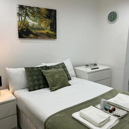 Central Harrow Cozy Apartment With Free Parking Harrow on the Hill Rom bilde