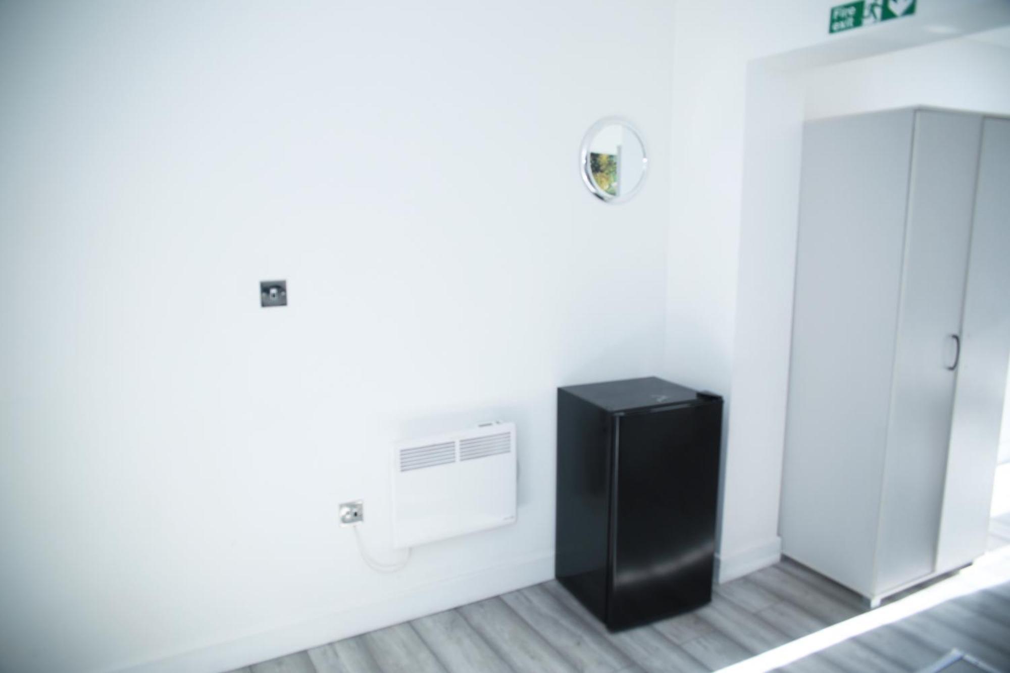 Central Harrow Cozy Apartment With Free Parking Harrow on the Hill Eksteriør bilde