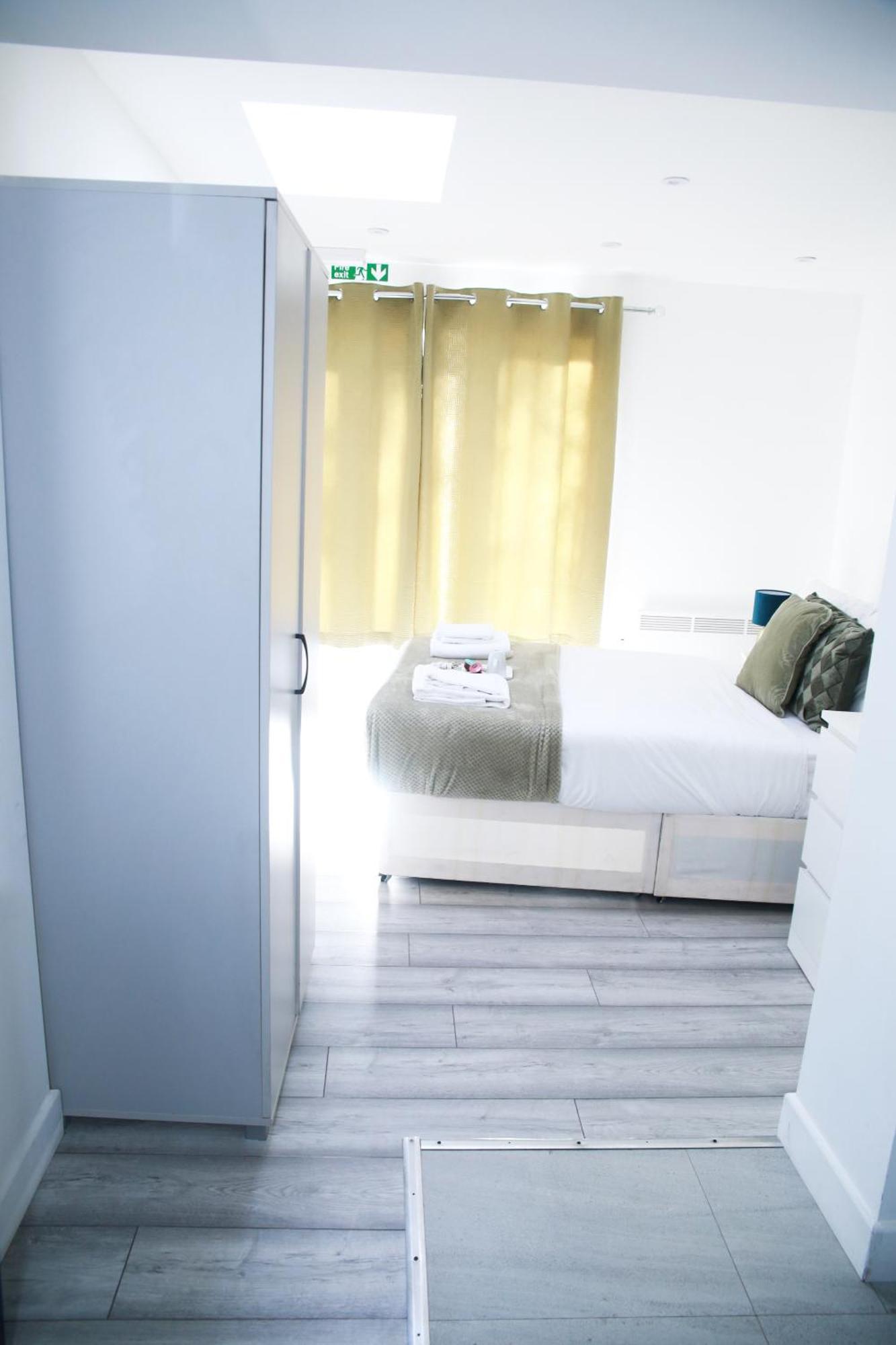 Central Harrow Cozy Apartment With Free Parking Harrow on the Hill Eksteriør bilde
