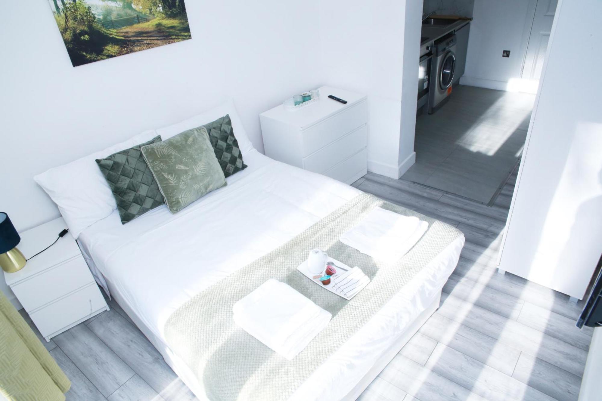 Central Harrow Cozy Apartment With Free Parking Harrow on the Hill Eksteriør bilde